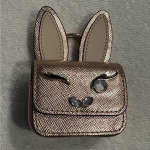 KATE SPADE Bunny Leather AirPod Case NWOT Metallic Rose Gold with Keychain